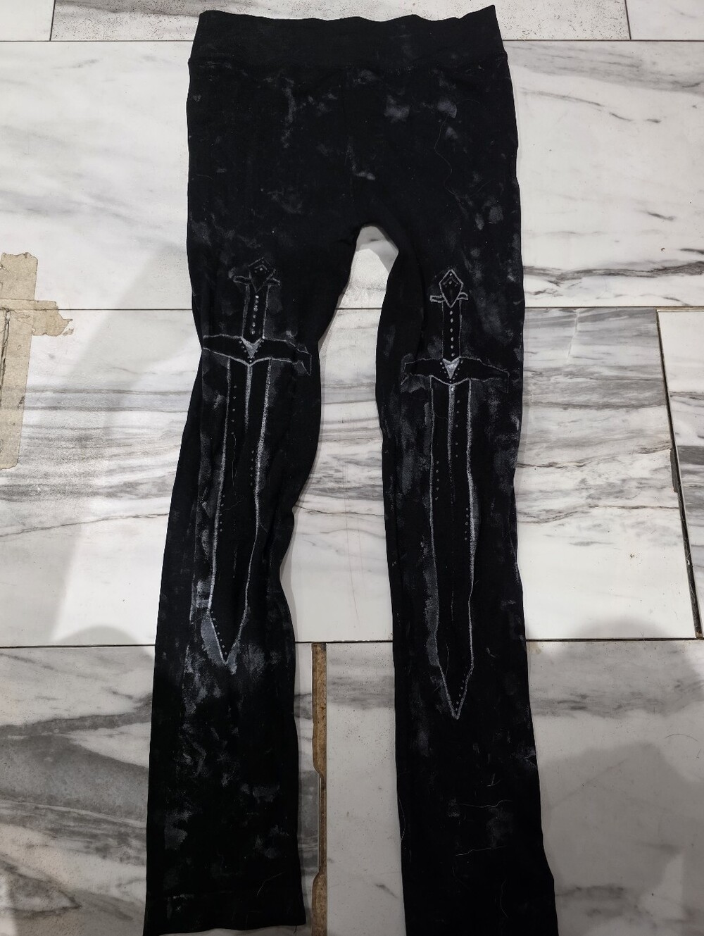 Seductions (Sirens) Leggings With Sword Design